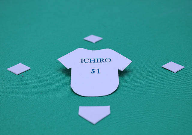 ポジティブになれる短くても心に響く素敵な名言 格言を日めくり式に焼印 刻印 箔押し加工で表現しています レザーツールズ